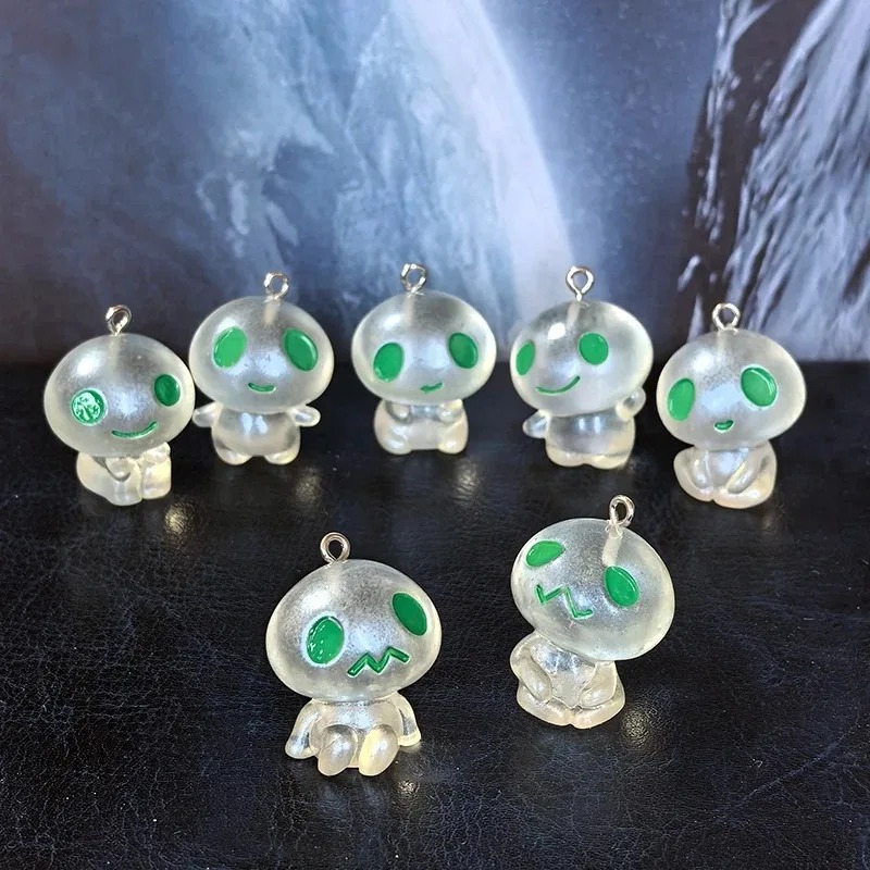 Resin Art Pendant - 7 Buah Liontin Resin Alien Menyala